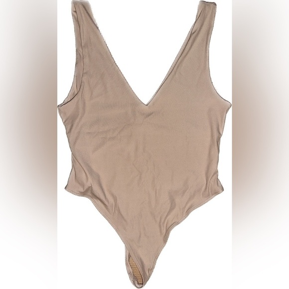 House of Harlow 1960 Ribbed Double V Bodysuit - Picture 1 of 3